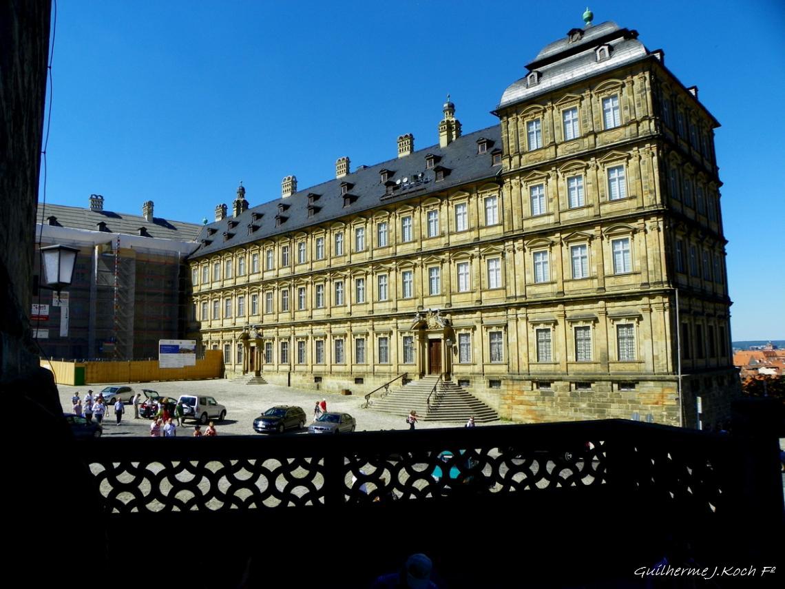 tags: Arquitetura,mosteiro,hist&oacute;ria

Neue Residenz, Bamberg, Alemanha