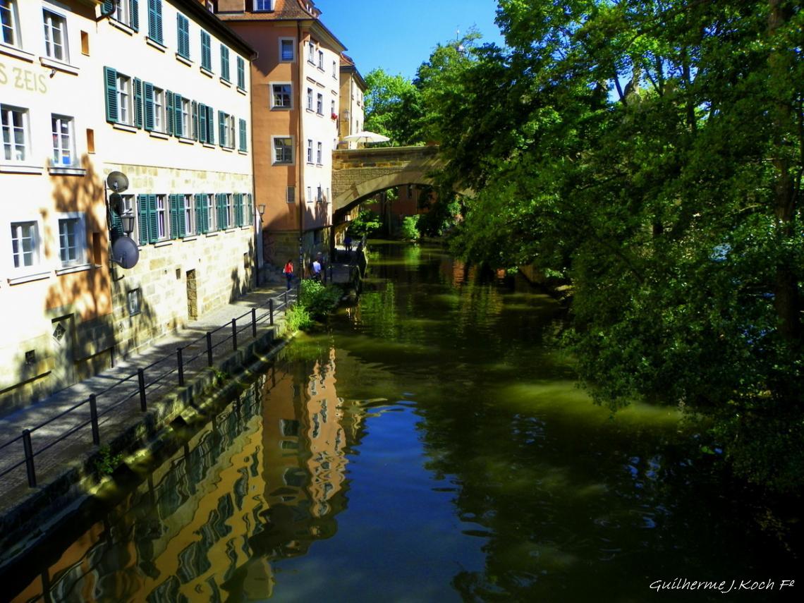 tags: Arquitetura,paisagem urbana,rio,verde

Bamberg, Alemanha