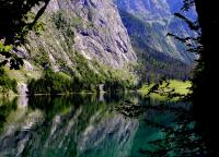 tags: lago,montanhas,verde,agua,natureza,floresta

Königssee, Schönau, Alemanha