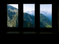 tags: janelas,paisagem,montanhas,natureza

Kehlsteinhaus (Ninho da Águia), Berchtesgaden, Alemanha