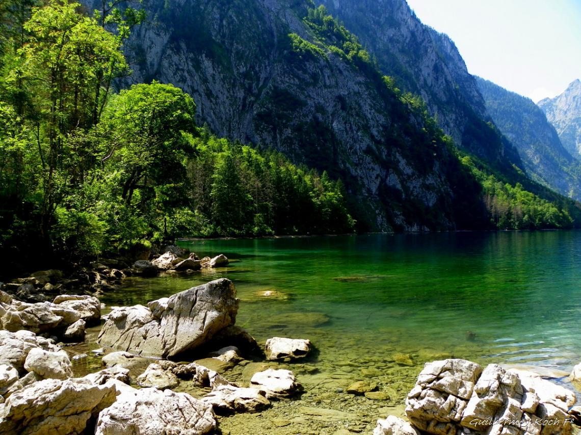 tags: lago,agua,montanhas,verde,natureza,floresta

K&ouml;nigssee, Sch&ouml;nau, Alemanha
