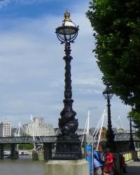tags: paisagem urbana,poste,ponte,rio,céu

Londres, UK