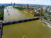tags: paisagem urbana,rio,ponte

Vista da London Eye do Rio Thames, Londres, UK