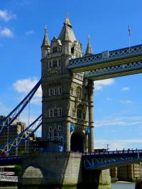 tags: Arquitetura,torre,prédios históricos,ponte,história,rio

Tower Bridge, Londres, UK