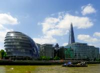 tags: Arquitetura,paisagem urbana,rio,prédios,Moderno,barco

Prédios as margens do Rio Thames, Londres, UK
