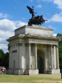 tags: Arquitetura,monumento,história

Wellington Arch,  Londres, UK
