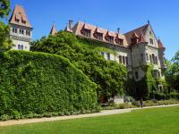 tags: Arquitetura,verde,castelo,prédios históricos

Castelo Faber-Castell, Nürnberg, Alemanha