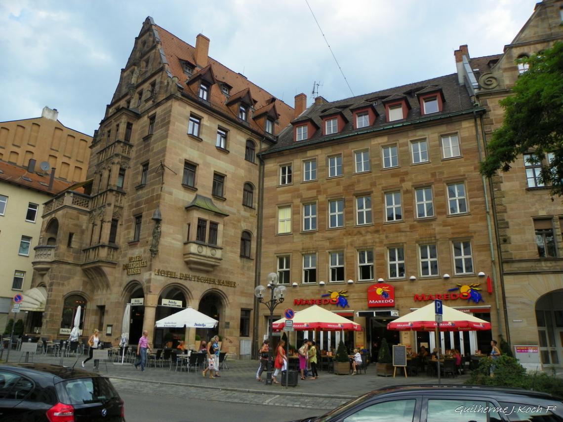 tags: Arquitetura,paisagem urbana,pr&eacute;dios antigos

Centro hist&oacute;rico de N&uuml;rnberg, Alemanha