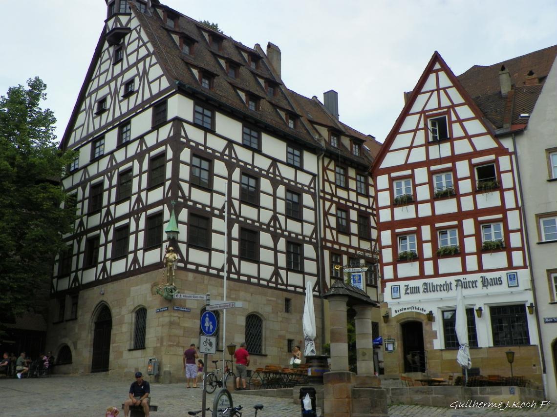 tags: Arquitetura,pr&eacute;dios hist&oacute;ricos,paisagem urbana

Centro hist&oacute;rico de N&uuml;rnberg, Alemanha