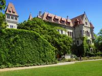 tags: Arquitetura,verde,castelo,prédios históricos

Castelo Faber-Castell, Nürnberg, Alemanha