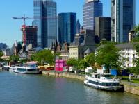 tags: paisagem urbana,rio,barco

Frankfurt, Alemanha