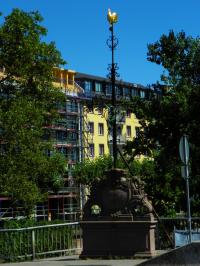 tags: monumento,estatua,galo

Galo da ponte de Frankfurt, Alemanha