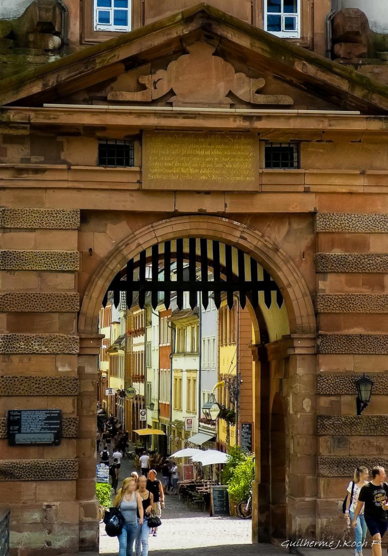 tags: Arquitetura,portal,urbano

Heidelberg, Alemanha