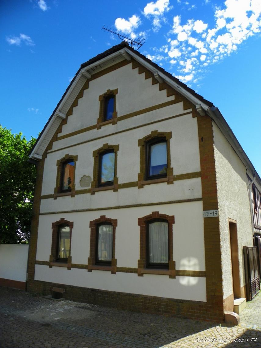 tags: Arquitetura,hist&oacute;ria

Heusenstamm, Alemanha