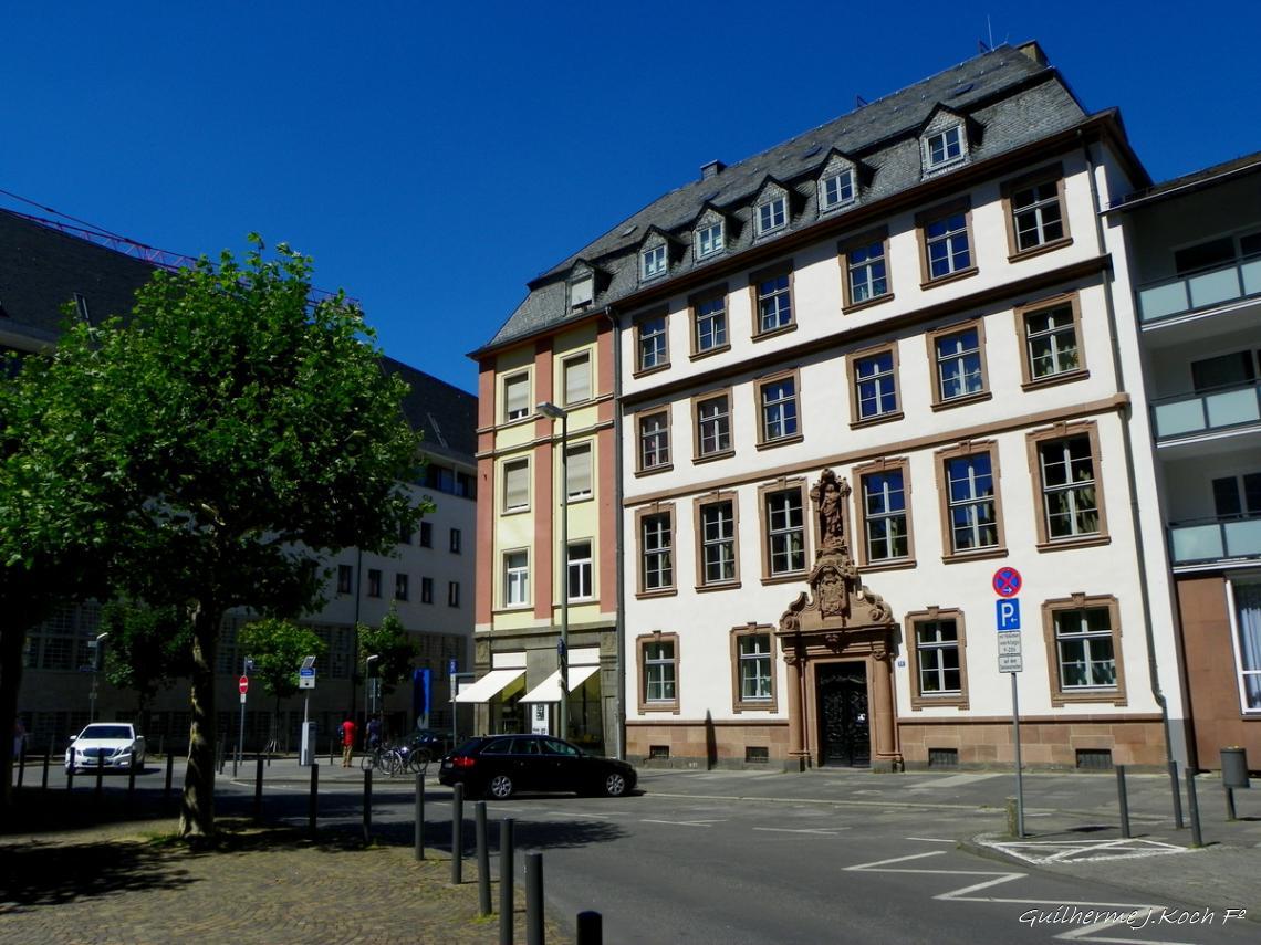 tags: Arquitetura,paisagem urbana

Frankfurt, Alemanha