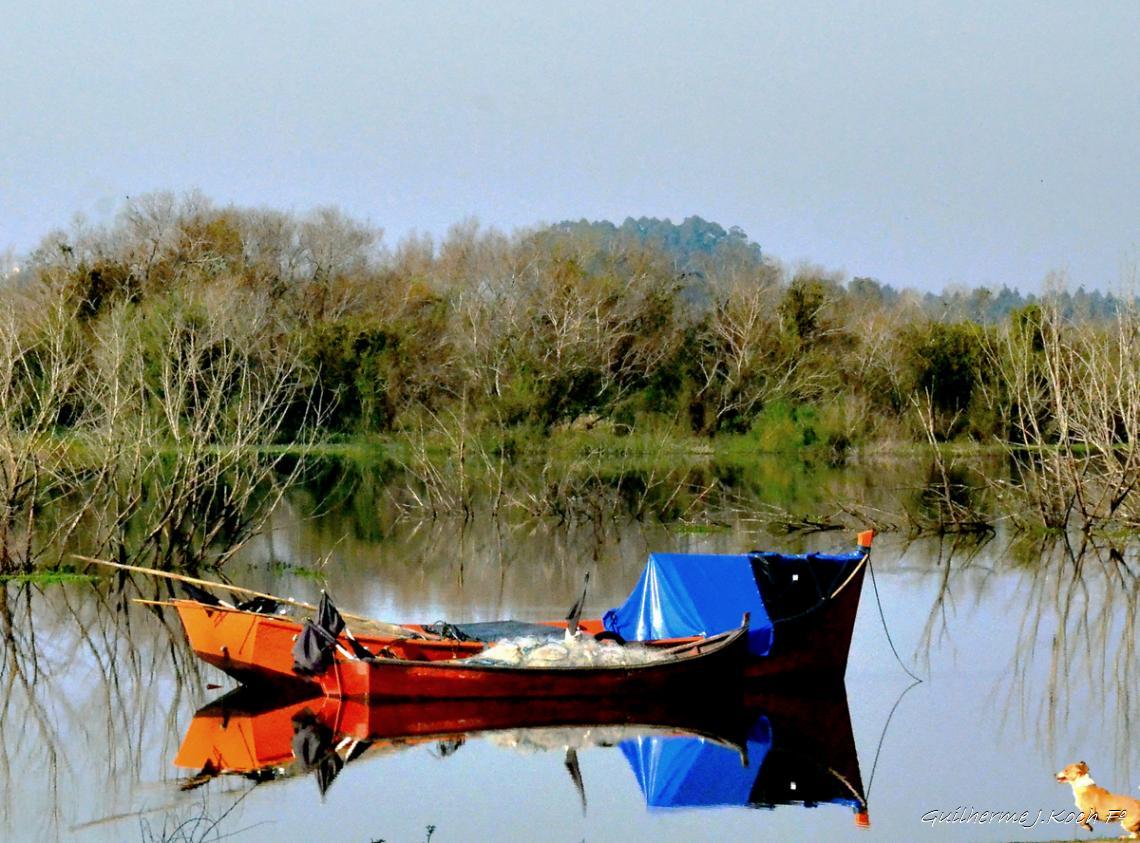 tags: canoa,rio,pesca,agua,natureza,brasil

Jaguar&atilde;o, RS, Brasil