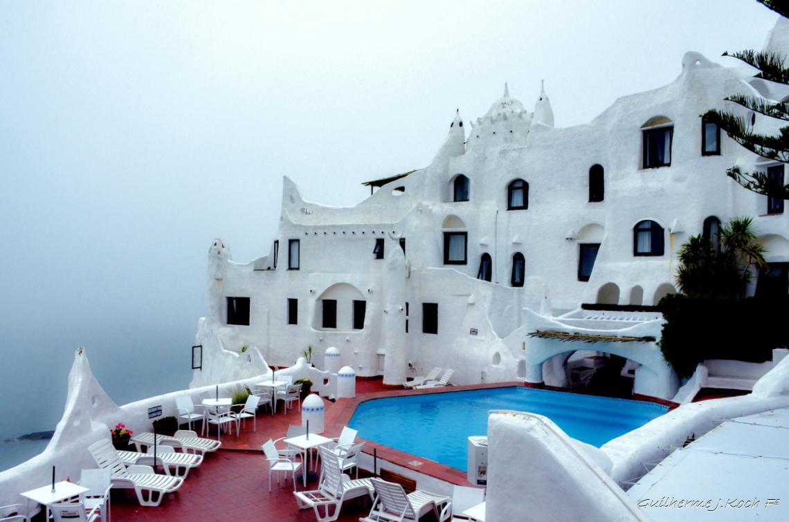 tags: Museu,museu,Arquitetura

Casapueblo Museu em Punta Ballena, Uruguai