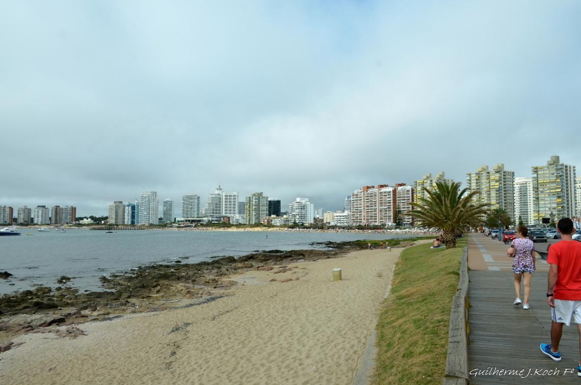 tags: mar,paisagem urbana

Punta del Este, Uruguai