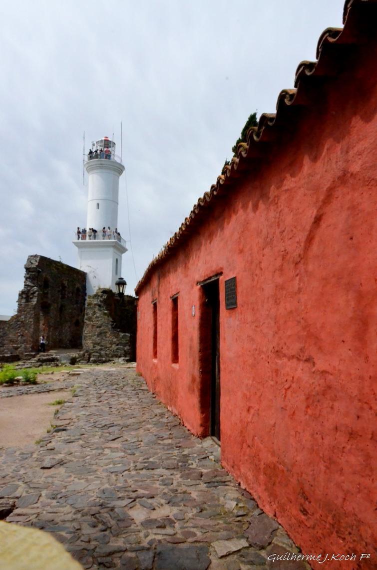 tags: Arquitetura,pr&eacute;dios hist&oacute;ricos,farol,museu

Colonia Del Sacramento, Uruguai