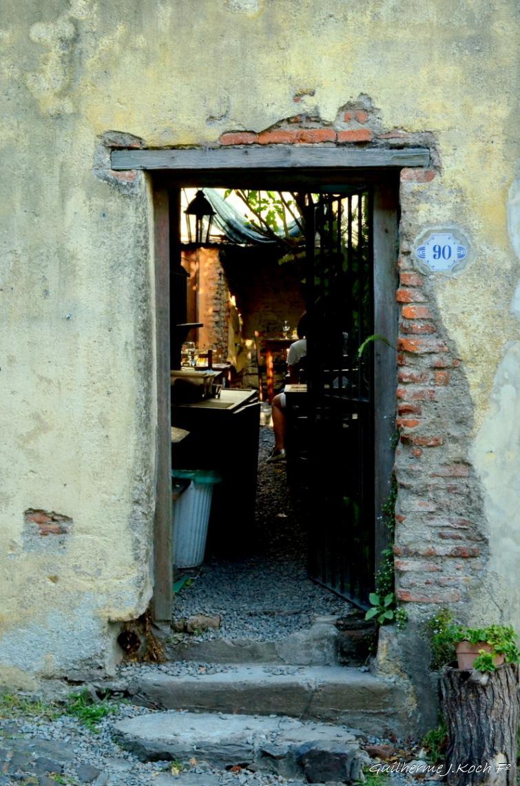 tags: Arquitetura,pr&eacute;dios hist&oacute;ricos,portas

Colonia Del Sacramento, Uruguai 