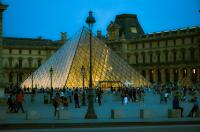tags: 

Pirâmide do Louvre, Paris