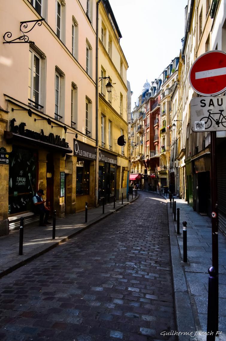 tags: 

Ruela de Paris