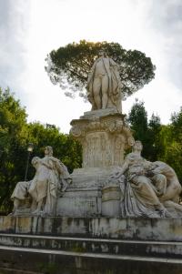 tags: 

Monumento a Wolfgang Goethe, Jardins da Villa Borghese, Roma, Ita