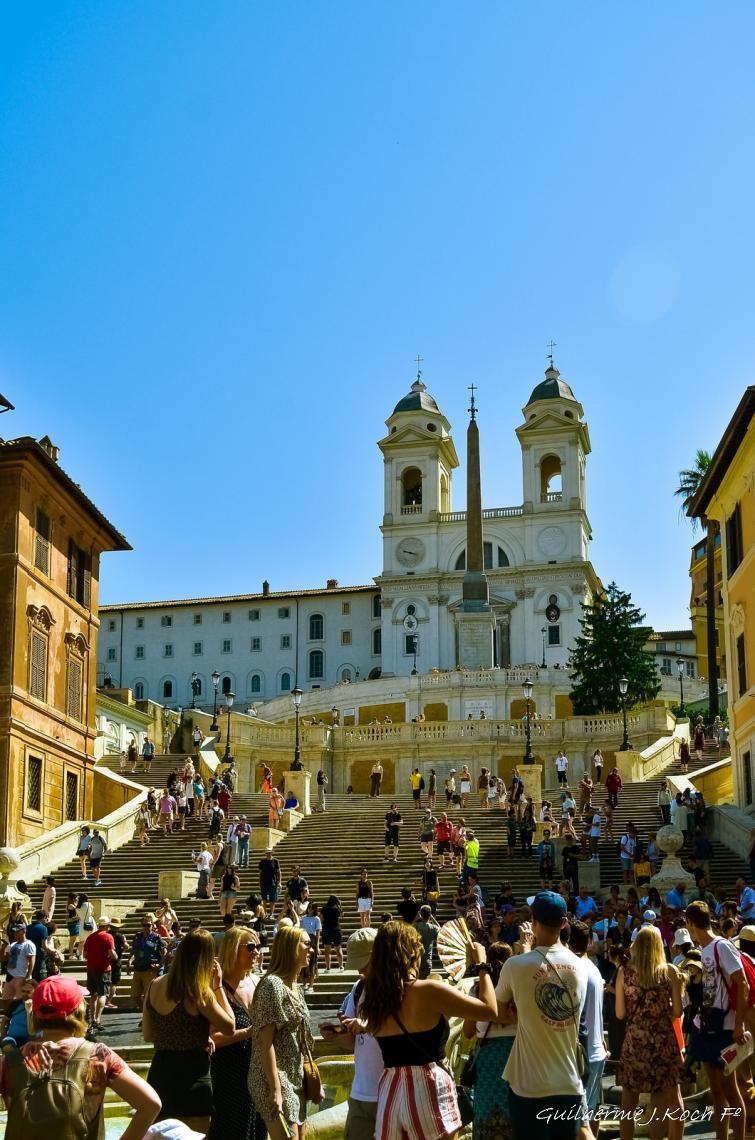 tags: 

Trinit&agrave; dei Monti, vista da Piazza di Spagna, Roma, Ita