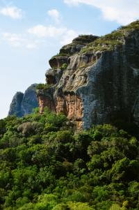 tags: paisagem,morros,Geomonumentos,natureza

Parque Natural M. Pedra do Segredo - Caçapava do Sul - RS - Brasil