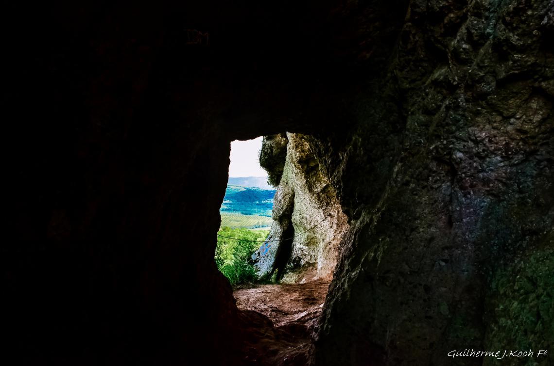 tags: paisagem,morros,natureza,floresta,mata,grutas

Parque Natural M. Pedra do Segredo - Ca&ccedil;apava do Sul - RS - Brasil