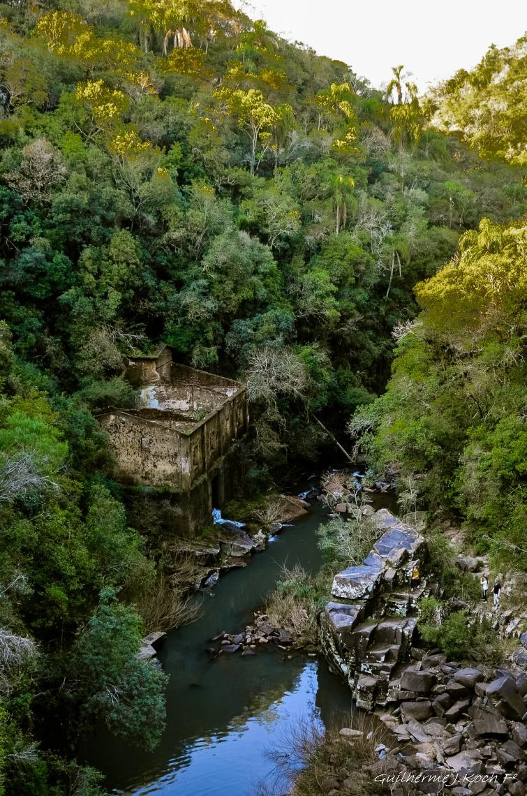 tags: paisagem,morros,natureza,floresta,mata,cascata

Cascata do Salso - Ca&ccedil;apava do Sul - RS - Brasil