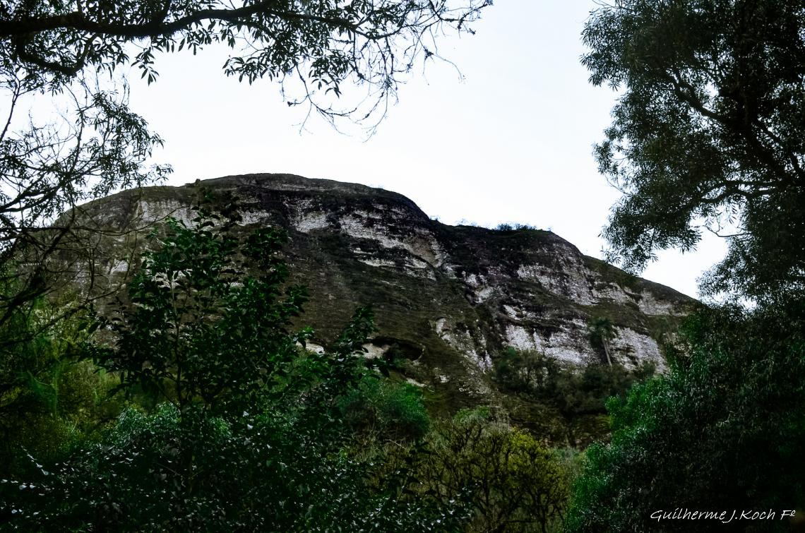 tags: paisagem,morros,natureza,floresta,mata,grutas

Parque Natural M. Pedra do Segredo - Ca&ccedil;apava do Sul - RS - Brasil
