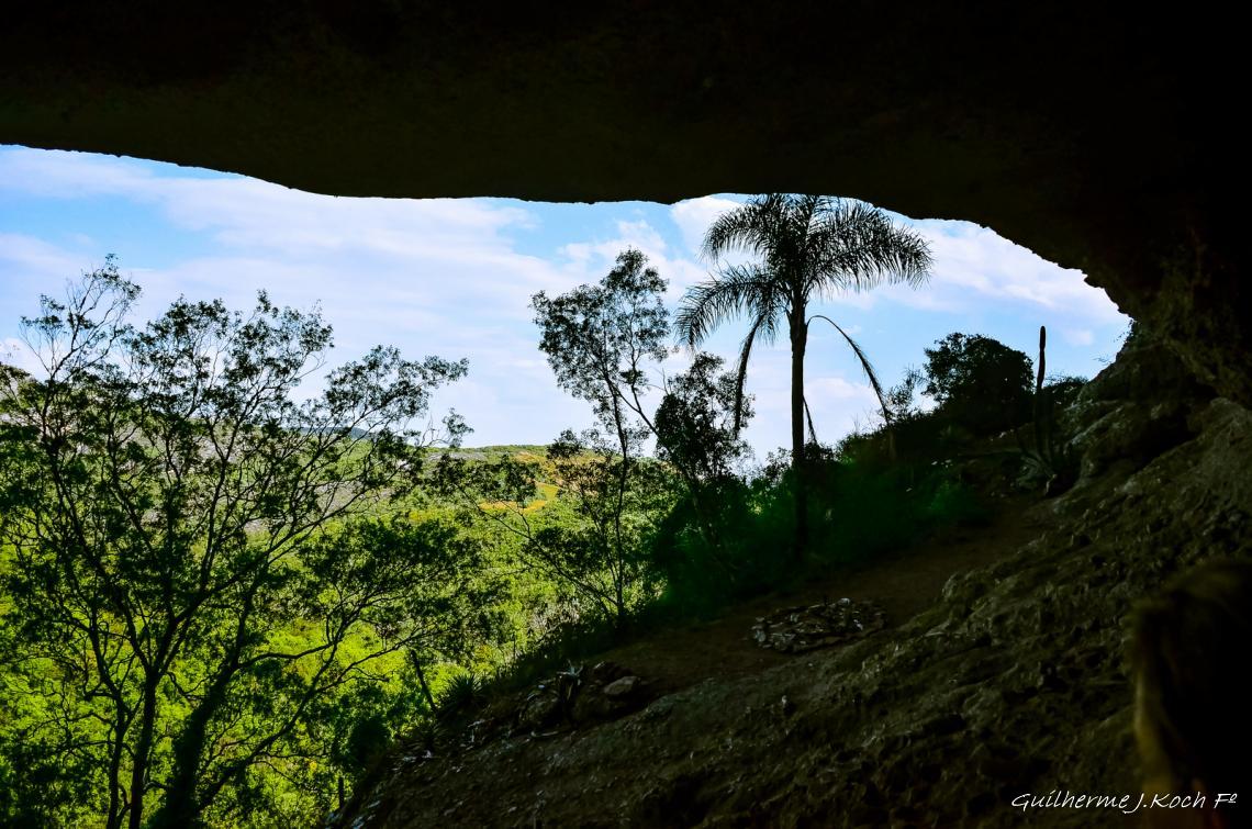 tags: paisagem,morros,natureza,floresta,mata,grutas

Parque Natural M. Pedra do Segredo - Ca&ccedil;apava do Sul - RS - Brasil